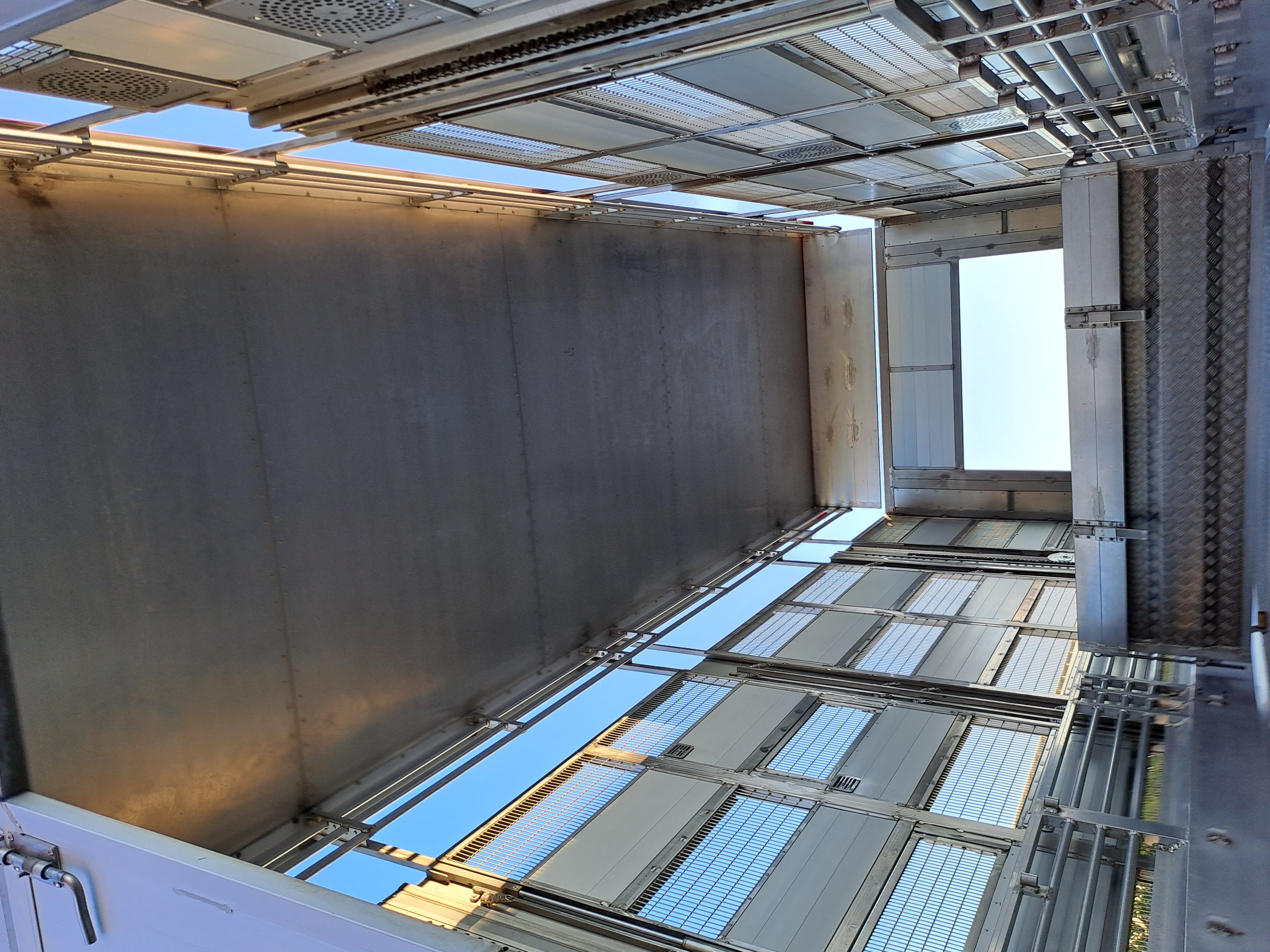 Immagine 1: il camion per il trasporto degli animali